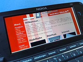 Internetseitendarstellung von Bahn87.de auf dem breiten Innendisplay des Nokia E90 Communicators