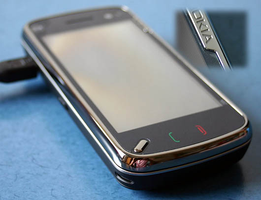 InvisibleSHIELD von ZAGG auf dem Nokia N97